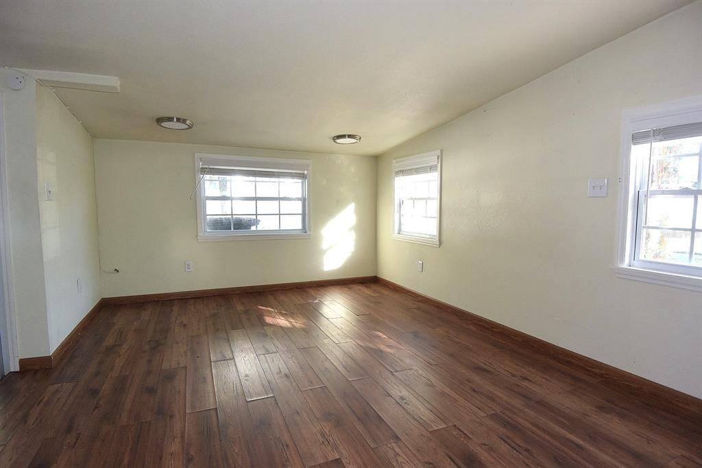 For Sale: $344,900 (2 beds, 2 baths, 1526 Square Feet)