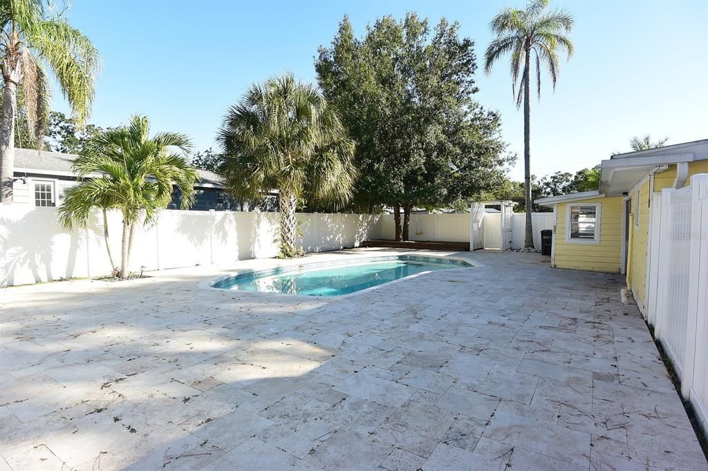 For Sale: $344,900 (2 beds, 2 baths, 1526 Square Feet)