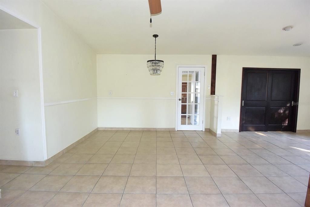 For Sale: $344,900 (2 beds, 2 baths, 1526 Square Feet)