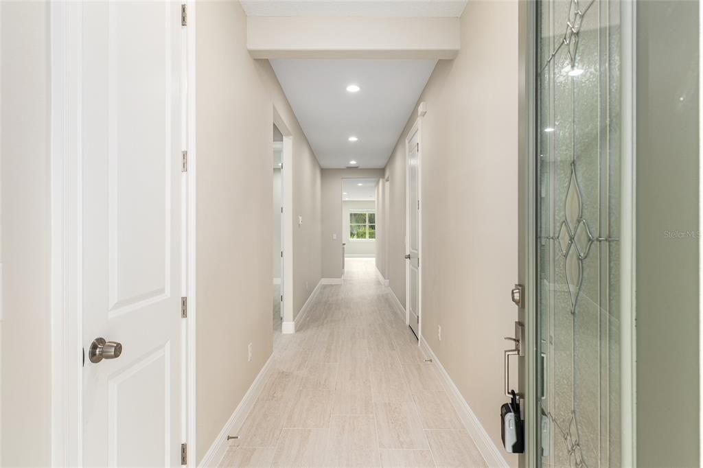 待售: $335,000 (4 贝兹, 3 浴室, 2057 平方英尺)