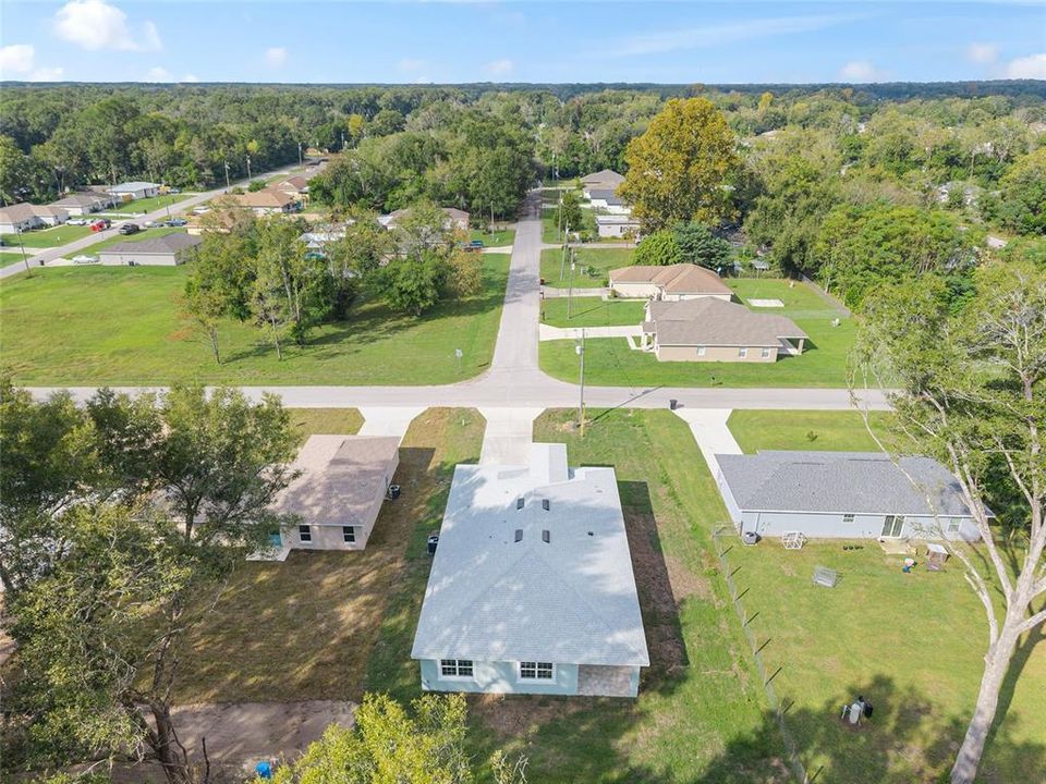 待售: $335,000 (4 贝兹, 3 浴室, 2057 平方英尺)