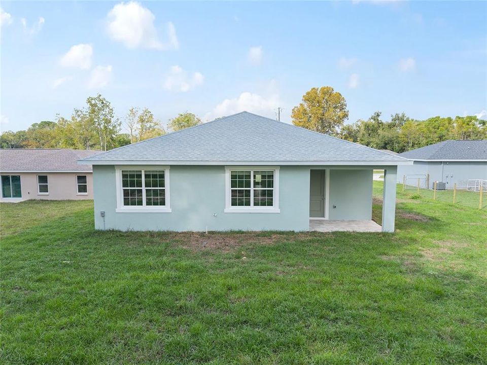 待售: $335,000 (4 贝兹, 3 浴室, 2057 平方英尺)