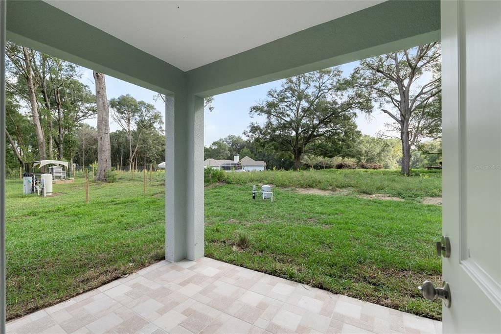 待售: $335,000 (4 贝兹, 3 浴室, 2057 平方英尺)