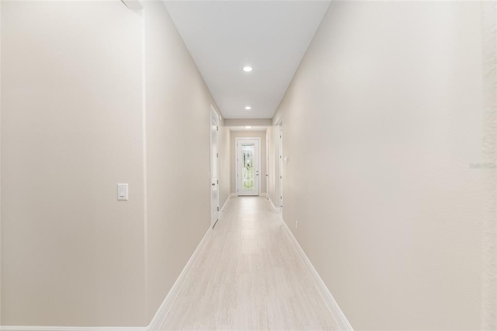 待售: $335,000 (4 贝兹, 3 浴室, 2057 平方英尺)