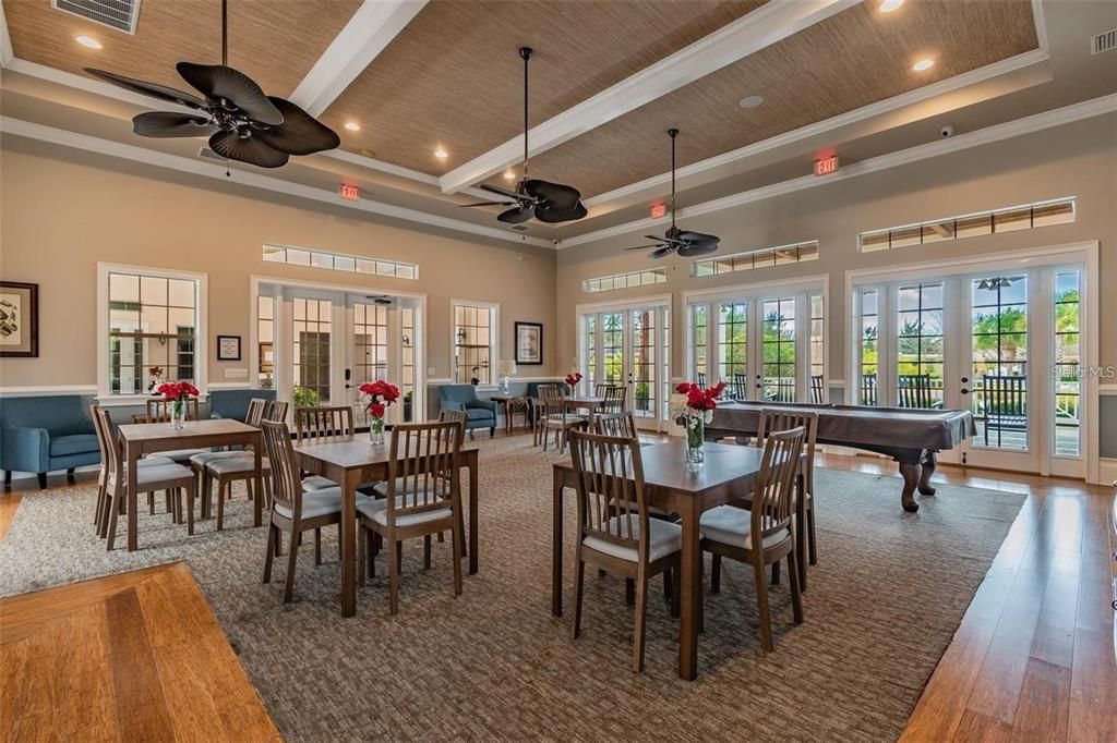 合同活跃: $505,000 (3 贝兹, 2 浴室, 2053 平方英尺)