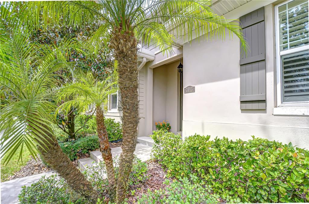 合同活跃: $505,000 (3 贝兹, 2 浴室, 2053 平方英尺)