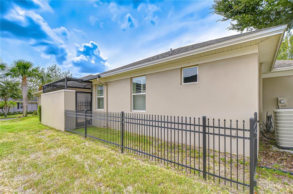 合同活跃: $505,000 (3 贝兹, 2 浴室, 2053 平方英尺)