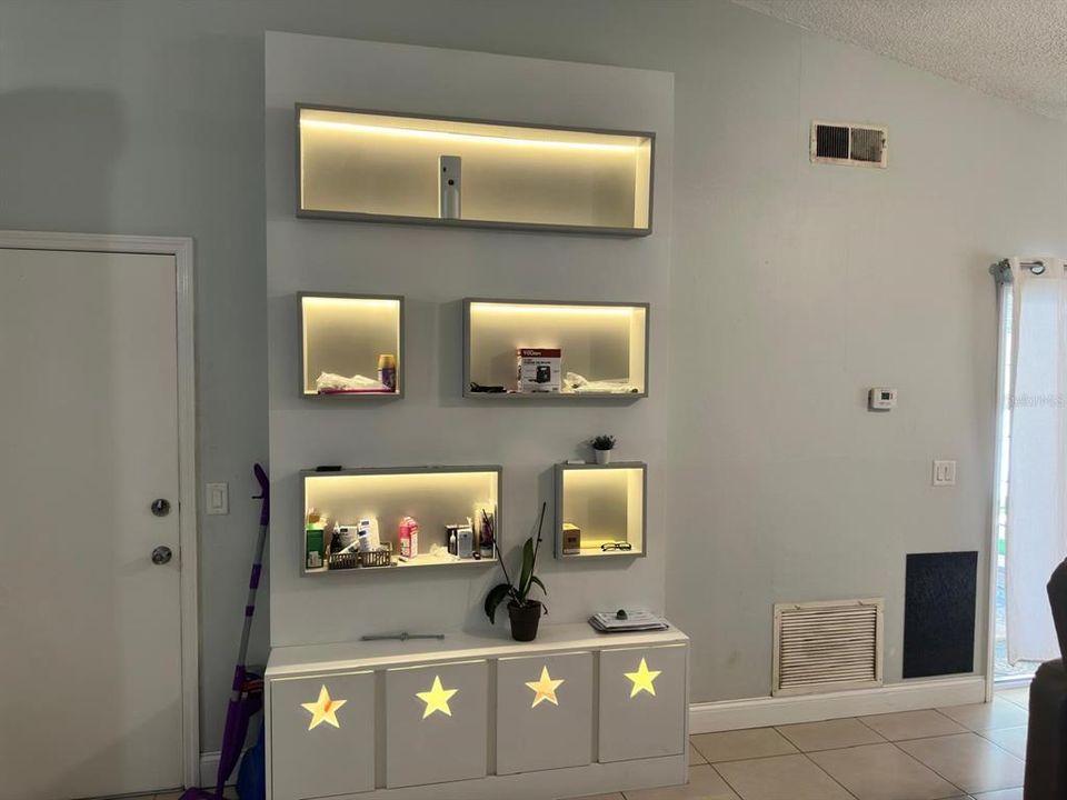 На продажу: $369,900 (3 спален, 2 ванн, 1183 Квадратных фут)