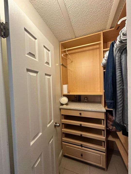 На продажу: $369,900 (3 спален, 2 ванн, 1183 Квадратных фут)