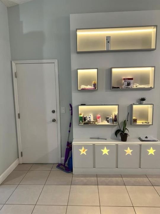 На продажу: $369,900 (3 спален, 2 ванн, 1183 Квадратных фут)