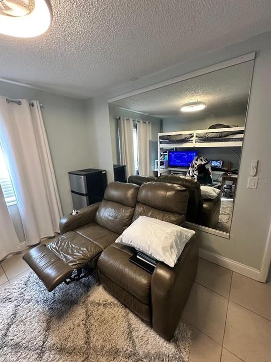 На продажу: $369,900 (3 спален, 2 ванн, 1183 Квадратных фут)