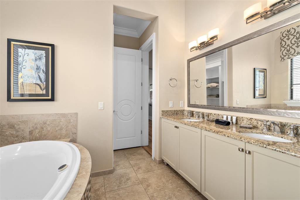 En Venta: $2,350,000 (8 camas, 8 baños, 7360 Pies cuadrados)