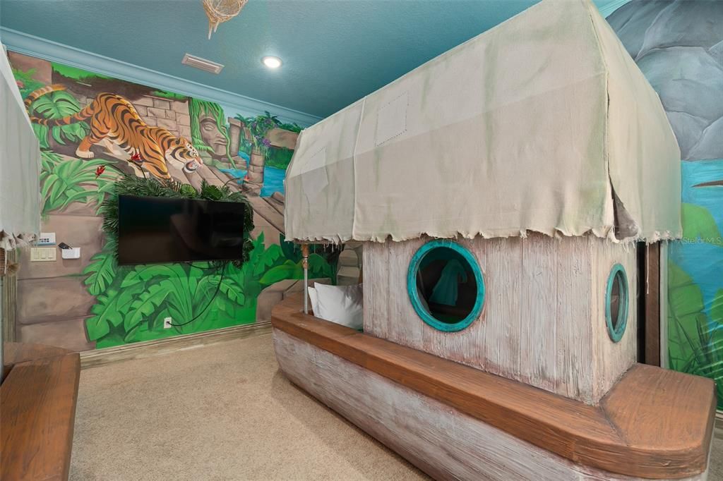 En Venta: $2,350,000 (8 camas, 8 baños, 7360 Pies cuadrados)