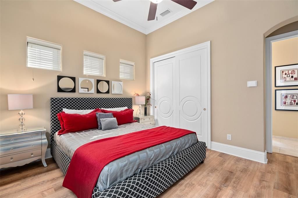 En Venta: $2,350,000 (8 camas, 8 baños, 7360 Pies cuadrados)