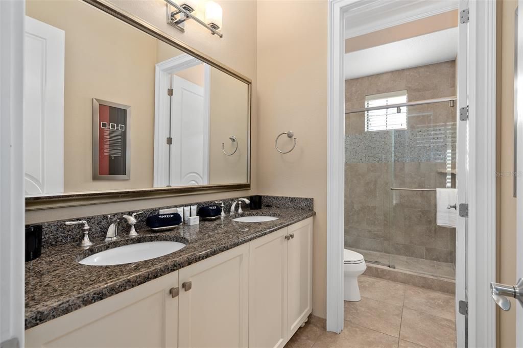 En Venta: $2,350,000 (8 camas, 8 baños, 7360 Pies cuadrados)