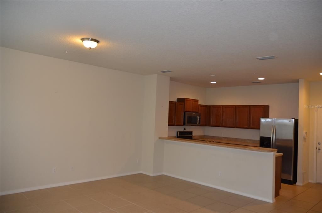 For Rent: $2,200 (3 beds, 2 baths, 1572 Square Feet)