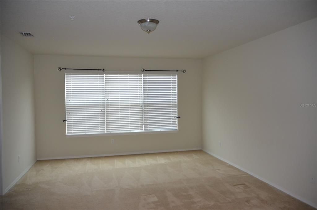 For Rent: $2,200 (3 beds, 2 baths, 1572 Square Feet)