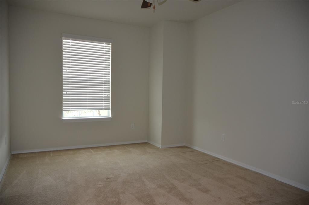 For Rent: $2,200 (3 beds, 2 baths, 1572 Square Feet)