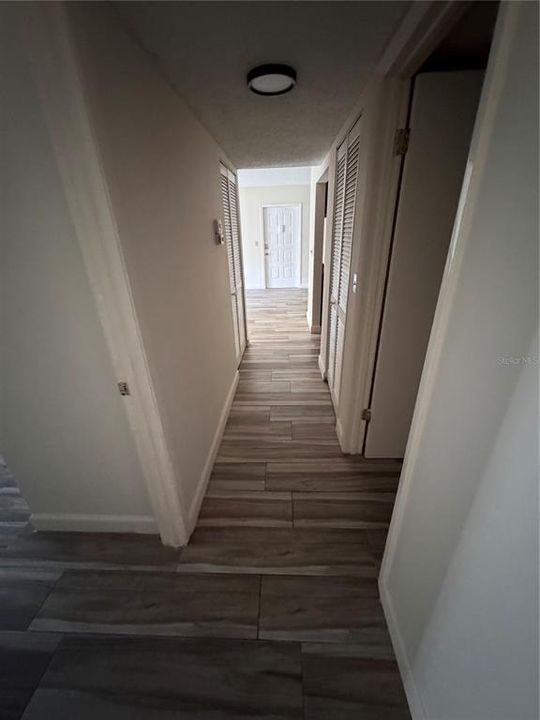 В аренду: $1,700 (2 спален, 2 ванн, 979 Квадратных фут)