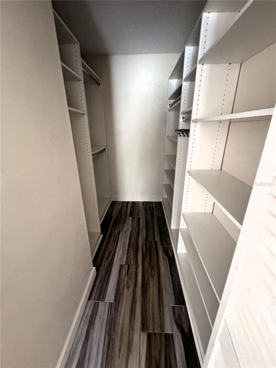 В аренду: $1,700 (2 спален, 2 ванн, 979 Квадратных фут)