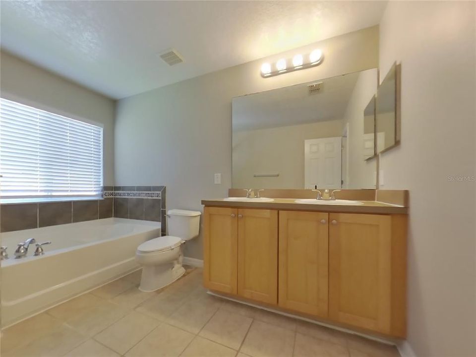 Active With Contract: $2,809 (4 beds, 3 baths, 3290 Square Feet)