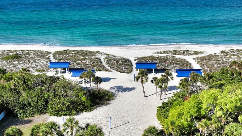 Под контрактом: $2,000,000 (3 спален, 2 ванн, 2550 Квадратных фут)