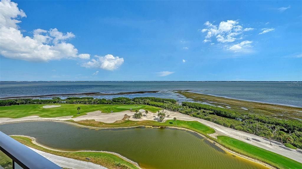 Под контрактом: $2,000,000 (3 спален, 2 ванн, 2550 Квадратных фут)