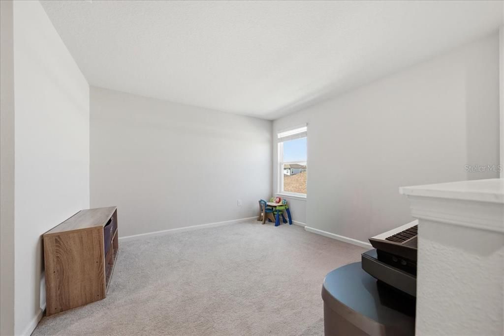 На продажу: $429,900 (5 спален, 3 ванн, 2370 Квадратных фут)