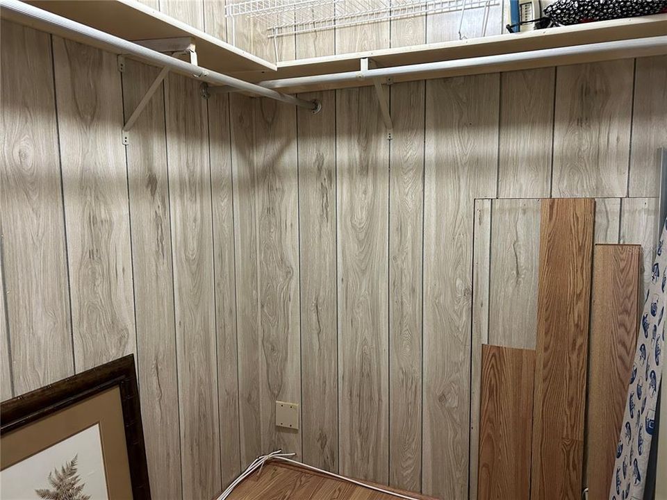 For Sale: $199,900 (2 beds, 2 baths, 816 Square Feet)