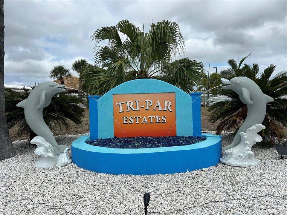 For Sale: $199,900 (2 beds, 2 baths, 816 Square Feet)