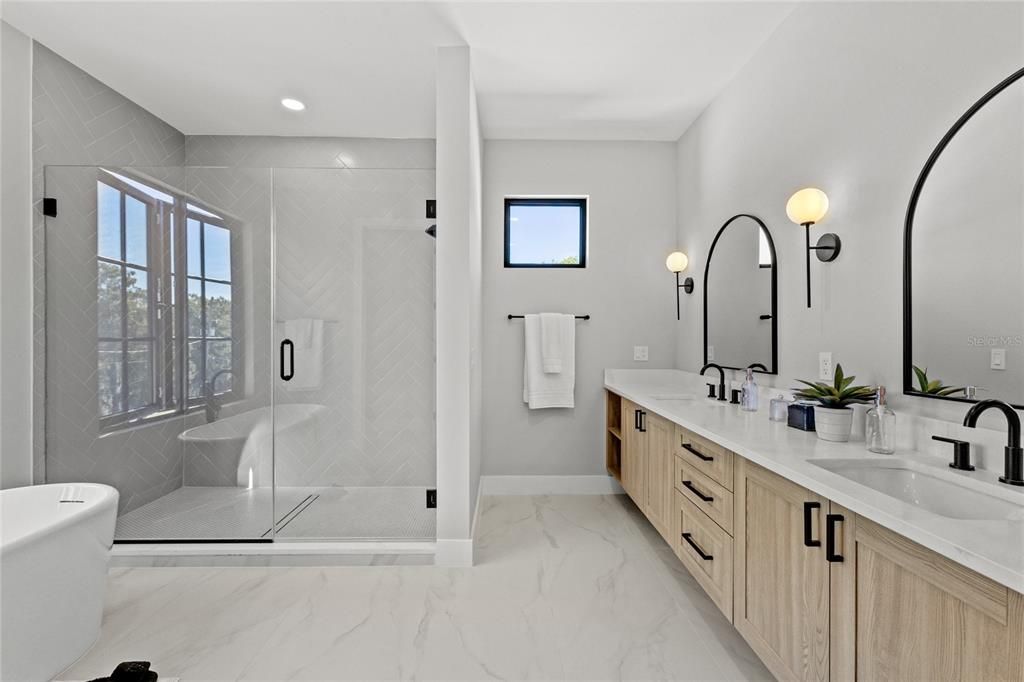 待售: $1,349,000 (5 贝兹, 4 浴室, 3632 平方英尺)