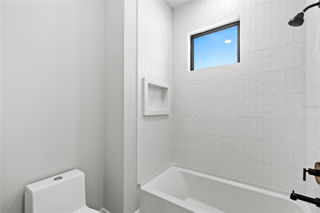 待售: $1,349,000 (5 贝兹, 4 浴室, 3632 平方英尺)