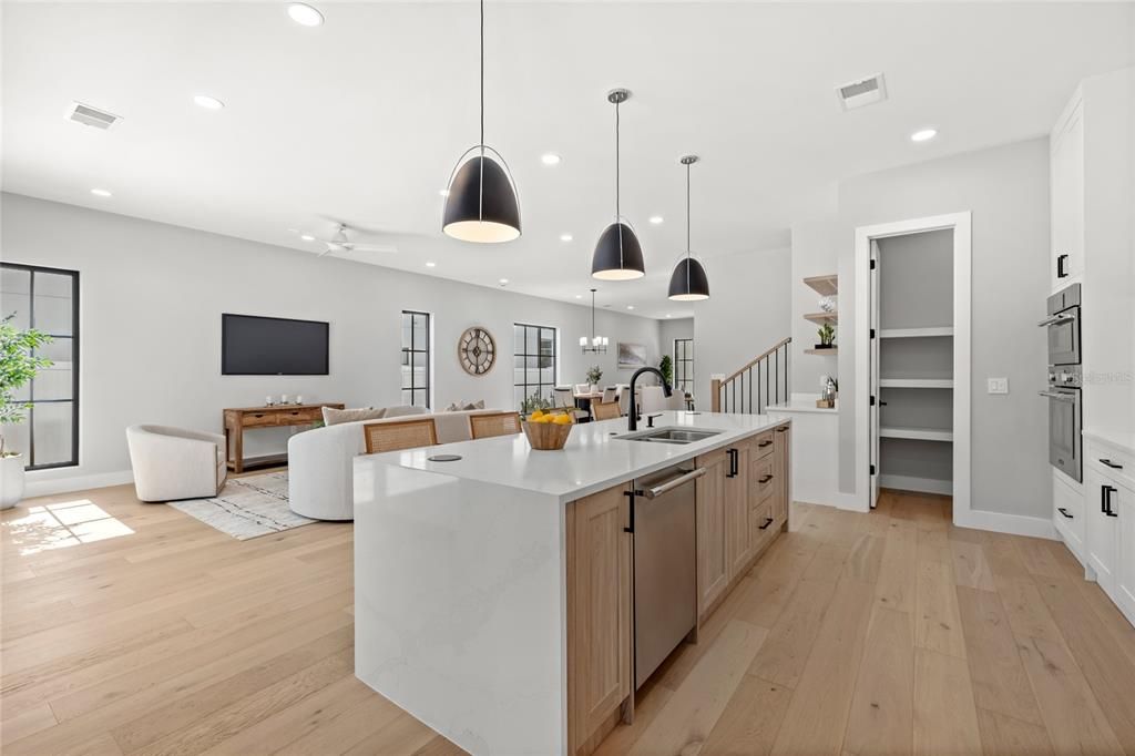 待售: $1,349,000 (5 贝兹, 4 浴室, 3632 平方英尺)