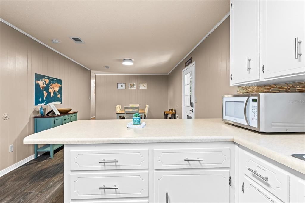 待售: $265,000 (3 贝兹, 2 浴室, 1365 平方英尺)