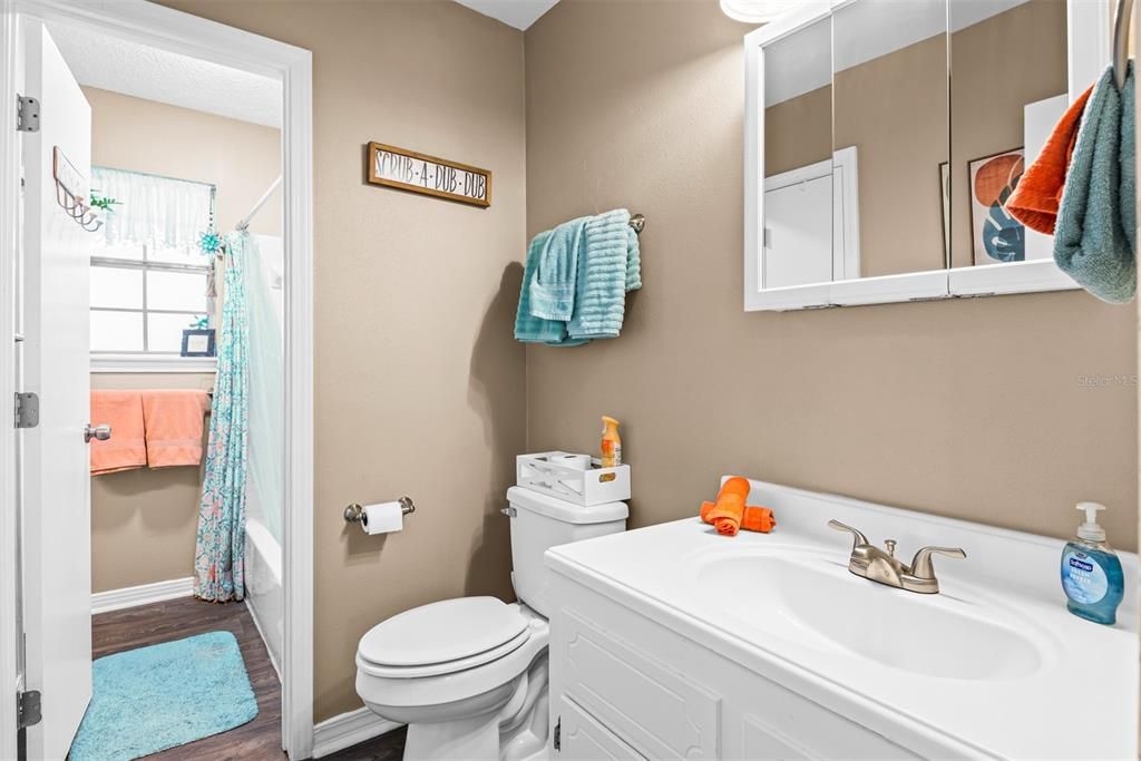 待售: $265,000 (3 贝兹, 2 浴室, 1365 平方英尺)