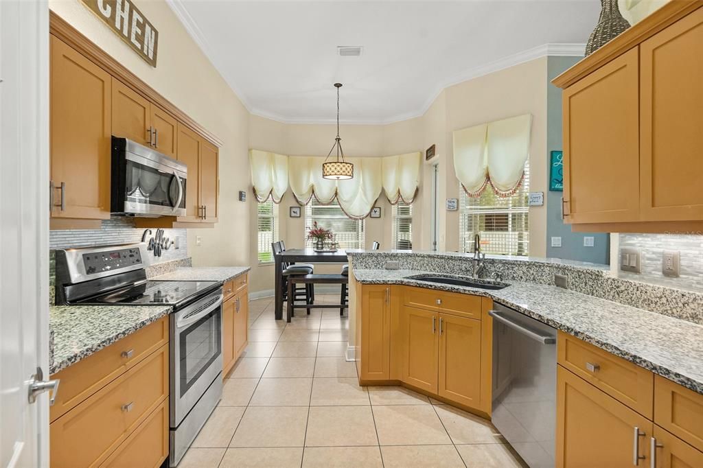 Active With Contract: $390,000 (3 beds, 2 baths, 1894 Square Feet)