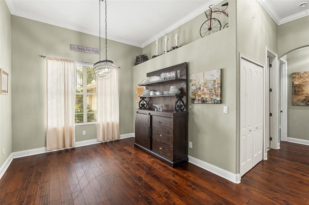 Active With Contract: $390,000 (3 beds, 2 baths, 1894 Square Feet)