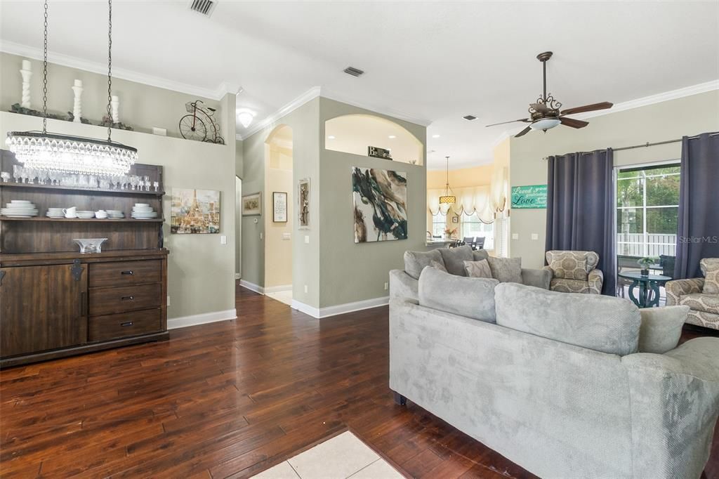 Active With Contract: $390,000 (3 beds, 2 baths, 1894 Square Feet)