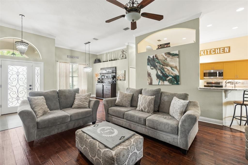 Active With Contract: $390,000 (3 beds, 2 baths, 1894 Square Feet)