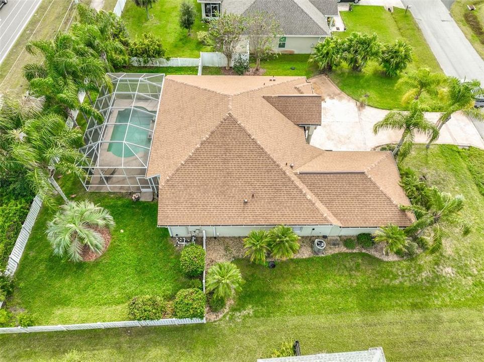 Active With Contract: $390,000 (3 beds, 2 baths, 1894 Square Feet)