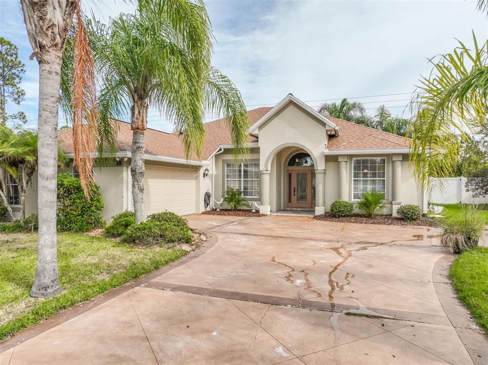 Active With Contract: $390,000 (3 beds, 2 baths, 1894 Square Feet)