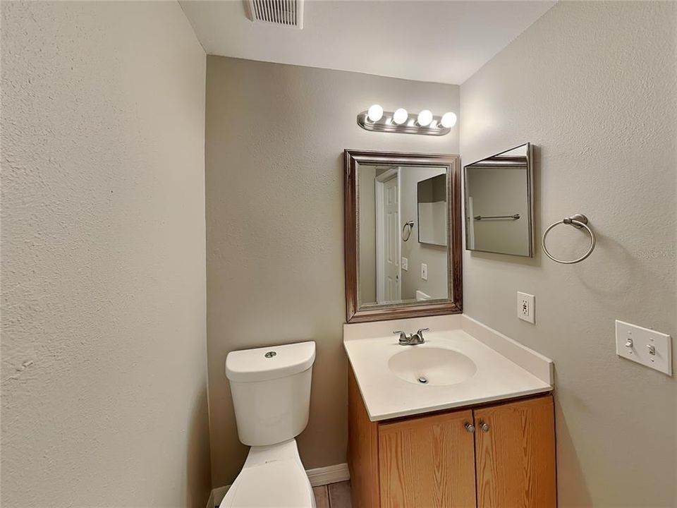 For Rent: $1,729 (3 beds, 2 baths, 1367 Square Feet)