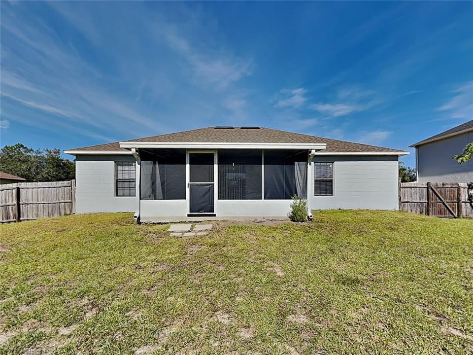 For Rent: $1,729 (3 beds, 2 baths, 1367 Square Feet)