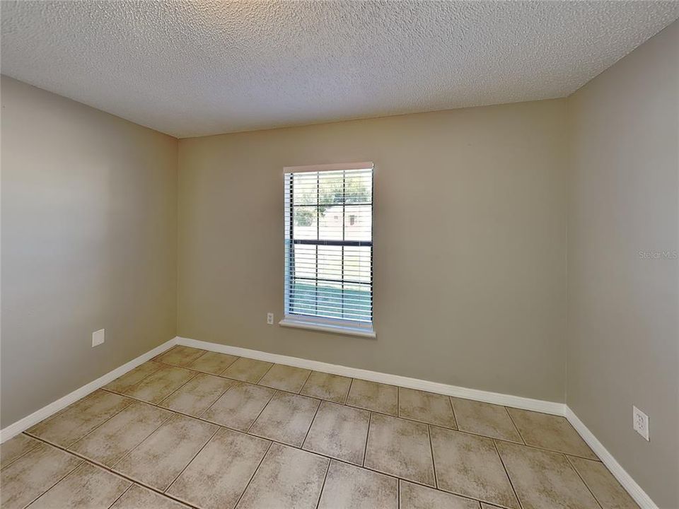 For Rent: $1,729 (3 beds, 2 baths, 1367 Square Feet)