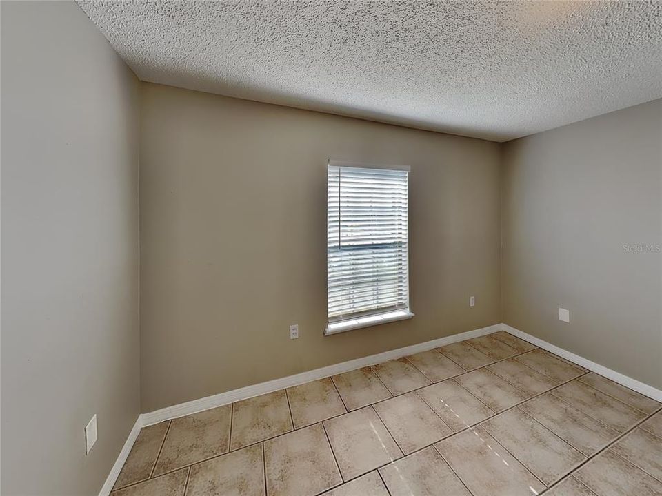 For Rent: $1,729 (3 beds, 2 baths, 1367 Square Feet)