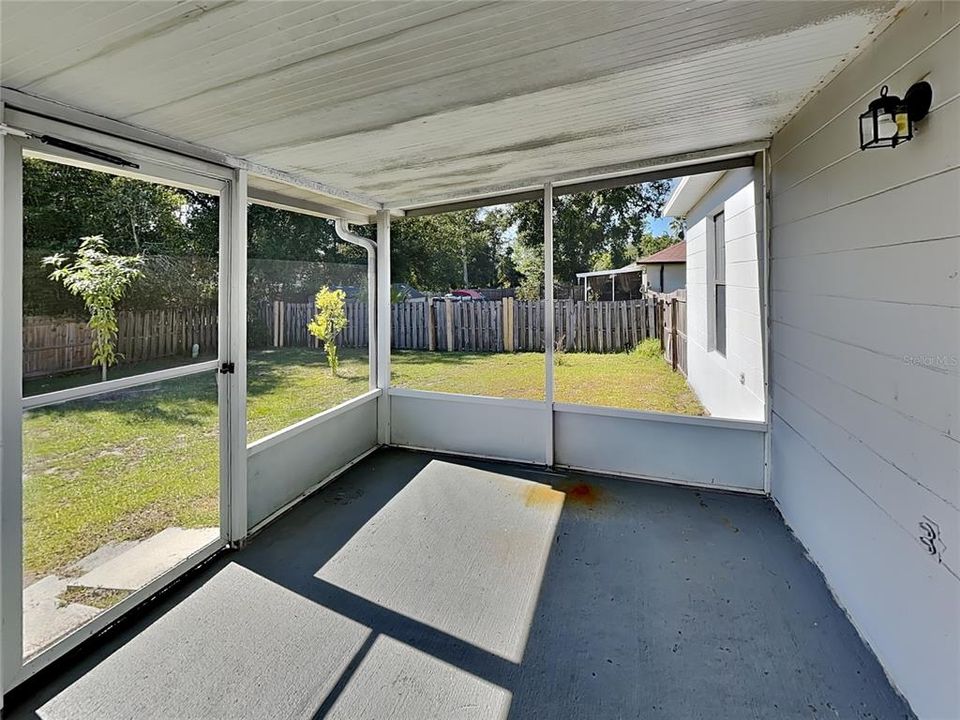 For Rent: $1,729 (3 beds, 2 baths, 1367 Square Feet)