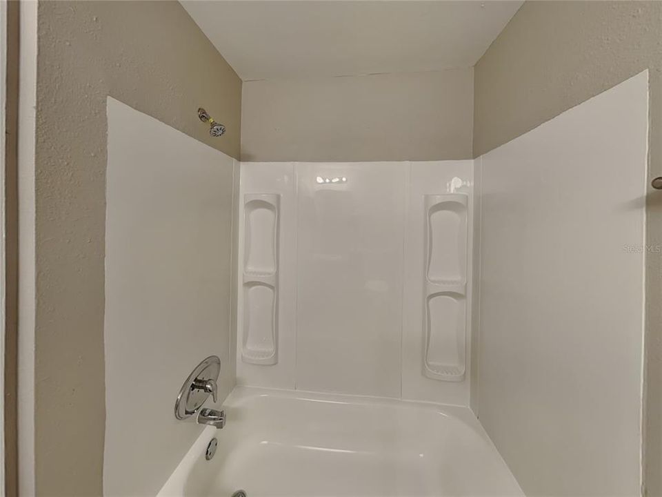 For Rent: $1,729 (3 beds, 2 baths, 1367 Square Feet)