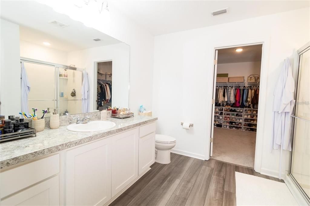 出租: $3,400 (4 贝兹, 2 浴室, 2406 平方英尺)