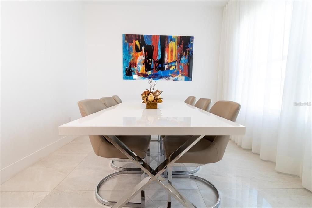 出租: $3,400 (4 贝兹, 2 浴室, 2406 平方英尺)