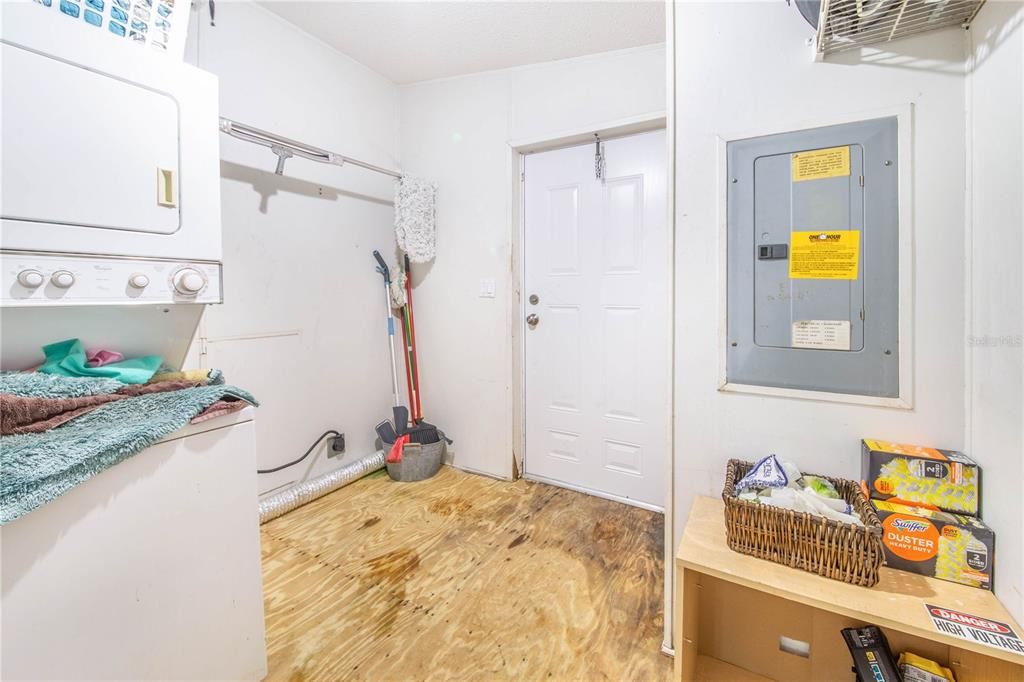 Activo con contrato: $189,000 (4 camas, 2 baños, 1836 Pies cuadrados)